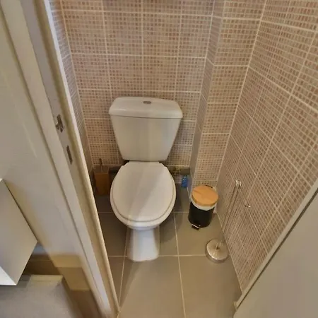 Superbe T2 A 200m De La Place Ducale